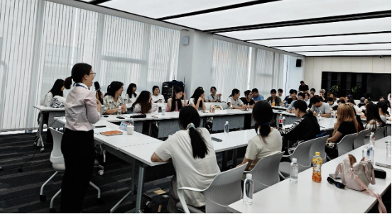 Quangong Co., Ltd. компаниясына барыңыз жана интеллектуалдык кыш жасоонун сырларын изилдеңиз